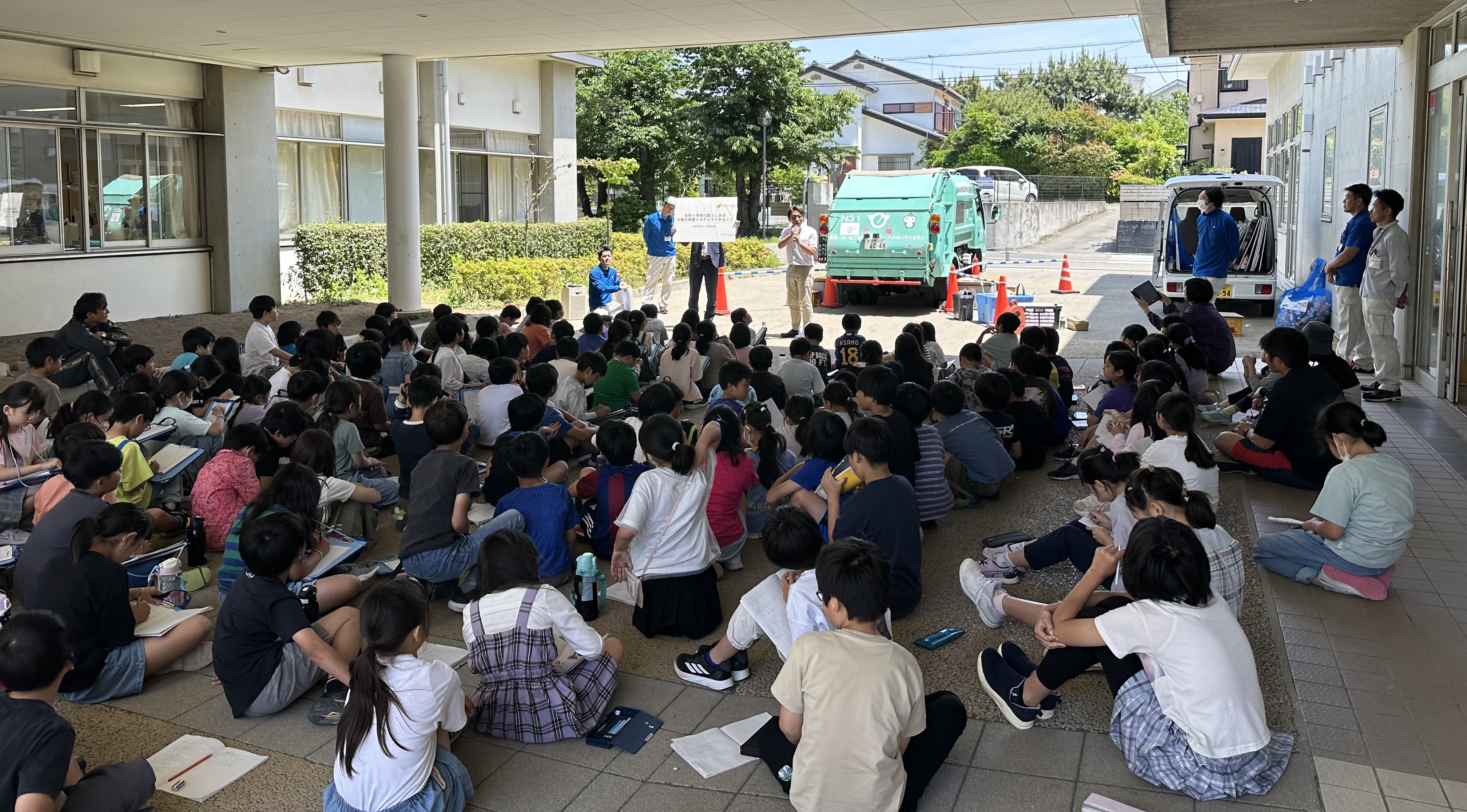 藤沢市立本町小学校にて「太陽光発電システムで出来ること」という学習会を行いました。